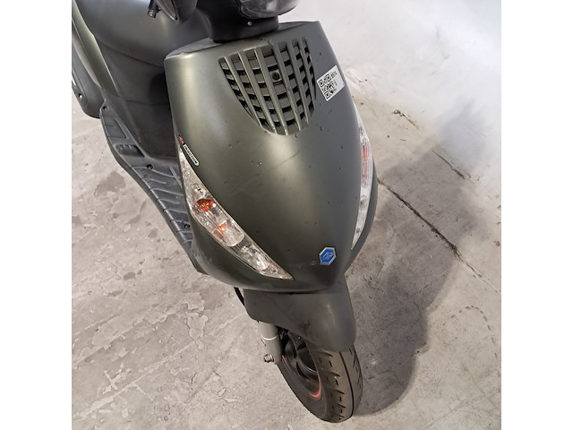 Bromscooter, piaggio, zip, 2022 - afbeelding 5 van  15