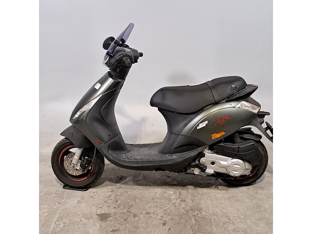 Bromscooter, piaggio, zip, 2022 - afbeelding 7 van  15