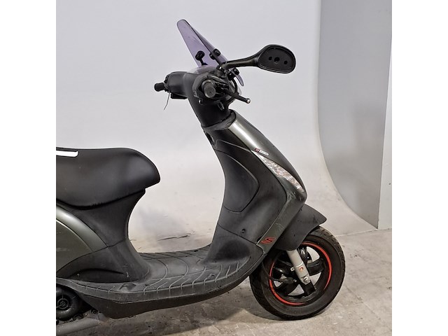 Bromscooter, piaggio, zip, 2022 - afbeelding 9 van  15