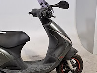 Bromscooter, piaggio, zip, 2022 - afbeelding 9 van  15