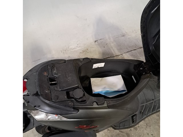 Bromscooter, piaggio, zip, 2022 - afbeelding 14 van  15