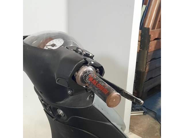 Bromscooter, piaggio, zip, 2022 - afbeelding 3 van  23