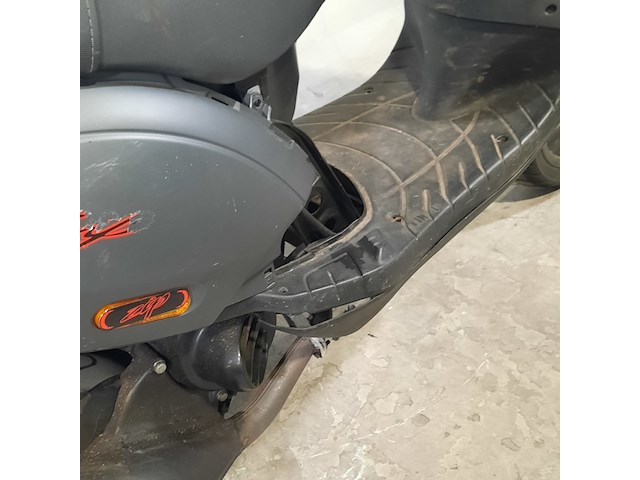 Bromscooter, piaggio, zip, 2022 - afbeelding 7 van  23