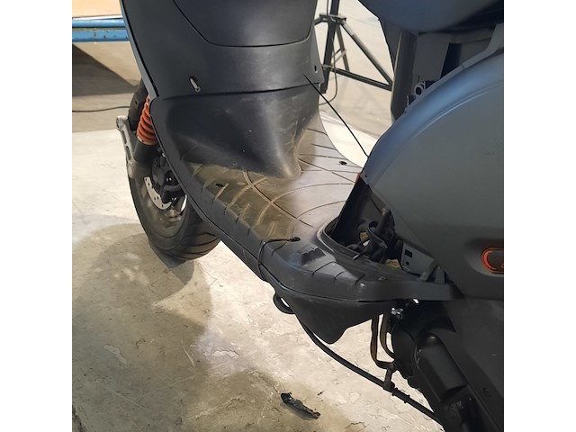 Bromscooter, piaggio, zip, 2022 - afbeelding 8 van  23