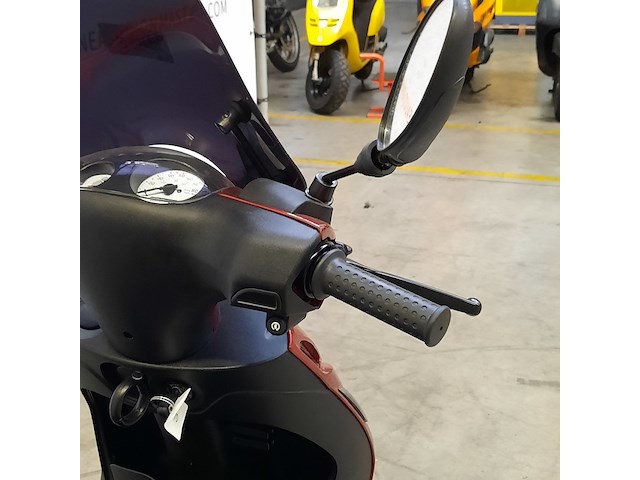 Bromscooter, piaggio, zip, 2024 - afbeelding 2 van  17