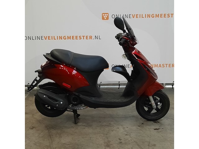 Bromscooter, piaggio, zip, 2024 - afbeelding 1 van  17