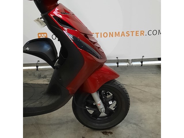 Bromscooter, piaggio, zip, 2024 - afbeelding 12 van  17