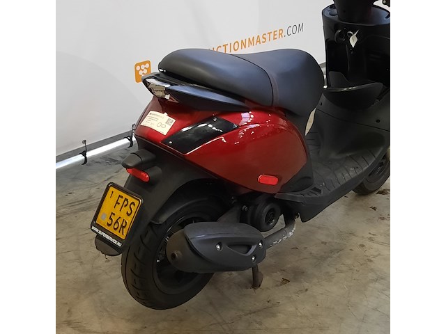 Bromscooter, piaggio, zip, 2024 - afbeelding 16 van  17