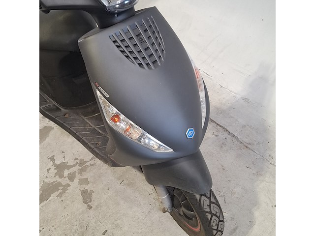 Bromscooter, piaggio, zip, 2024 - afbeelding 4 van  17
