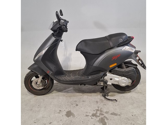 Bromscooter, piaggio, zip, 2024 - afbeelding 6 van  17