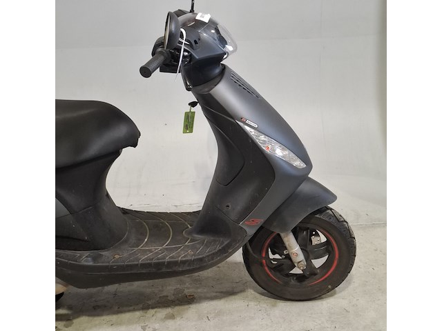 Bromscooter, piaggio, zip, 2024 - afbeelding 11 van  17