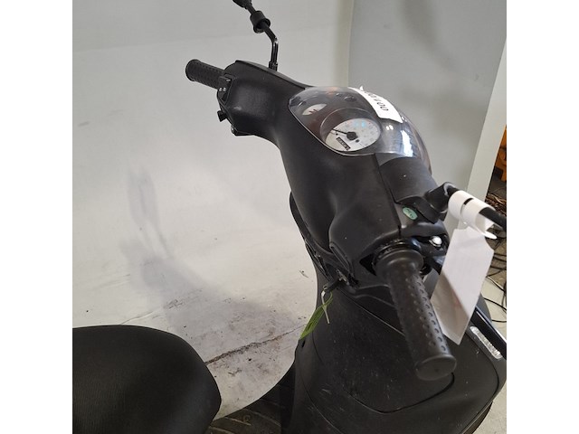 Bromscooter, piaggio, zip, 2024 - afbeelding 14 van  17