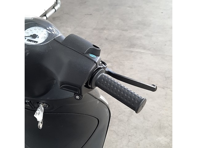 Bromscooter, piaggio, zip, 2024 - afbeelding 6 van  23