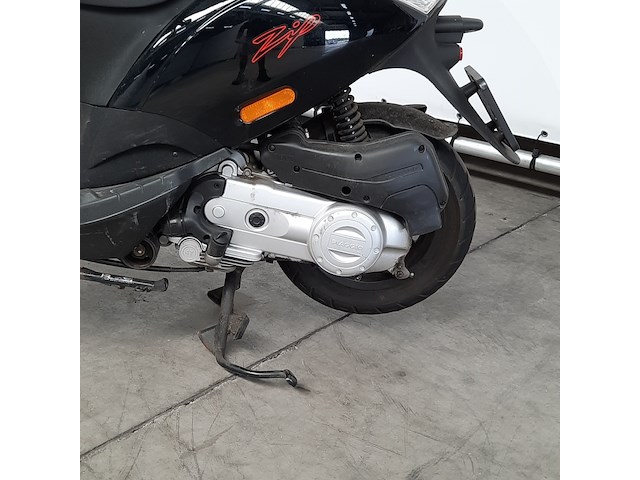 Bromscooter, piaggio, zip, 2024 - afbeelding 14 van  23
