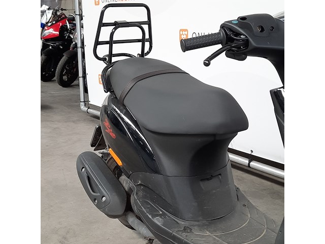 Bromscooter, piaggio, zip, 2024 - afbeelding 22 van  23