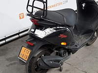 Bromscooter, piaggio, zip, 2024 - afbeelding 23 van  23