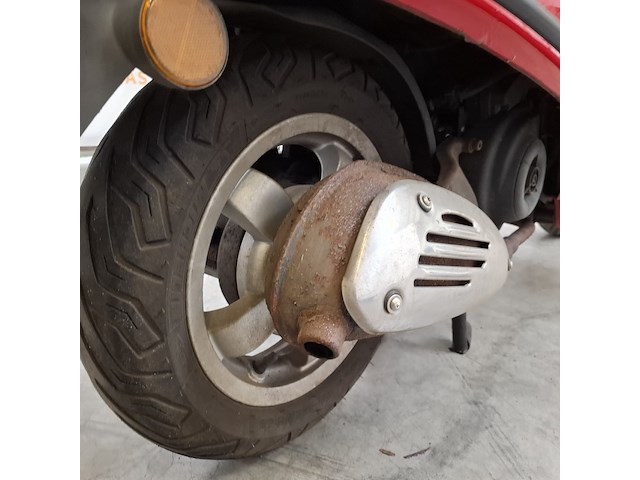 Bromscooter, vespa, primavera , 2015 - afbeelding 8 van  27