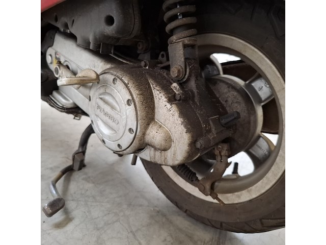 Bromscooter, vespa, primavera , 2015 - afbeelding 10 van  27