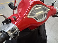 Bromscooter, vespa, primavera , 2015 - afbeelding 14 van  27