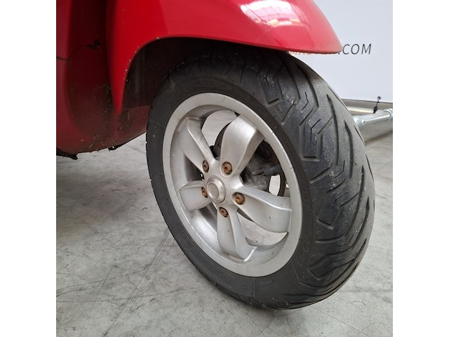 Bromscooter, vespa, primavera , 2015 - afbeelding 25 van  27