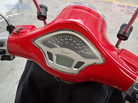 Bromscooter, vespa, primavera , 2015 - afbeelding 26 van  27