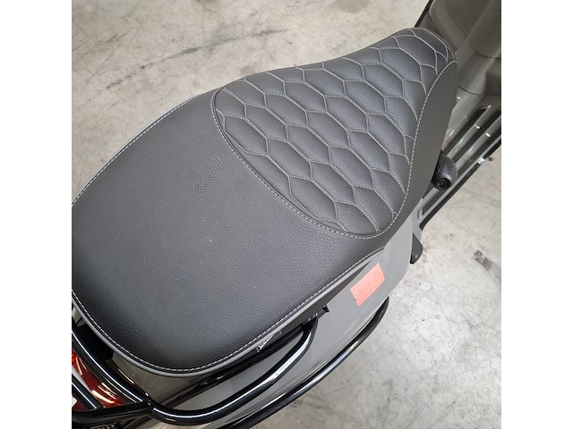 Bromscooter, vespa, primavera , 2017 - afbeelding 2 van  26