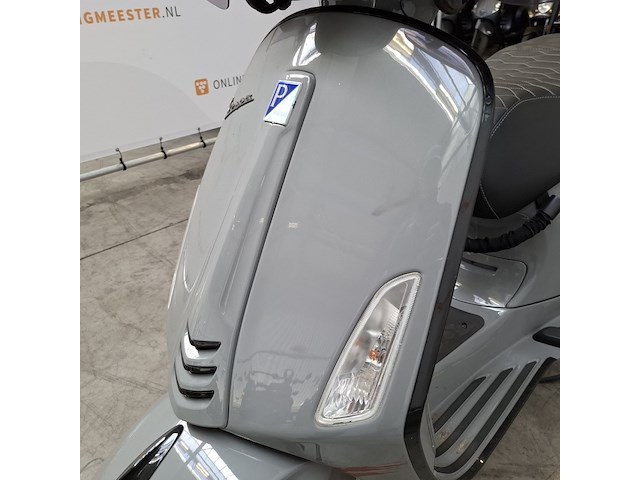Bromscooter, vespa, primavera , 2017 - afbeelding 16 van  26