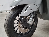 Bromscooter, vespa, primavera , 2017 - afbeelding 17 van  26