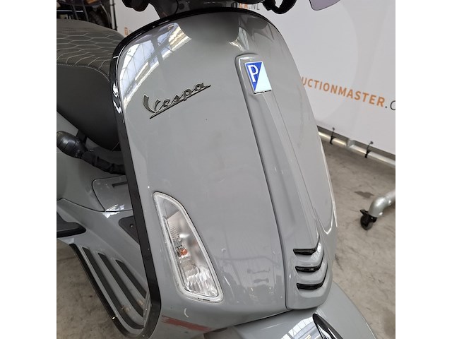 Bromscooter, vespa, primavera , 2017 - afbeelding 21 van  26