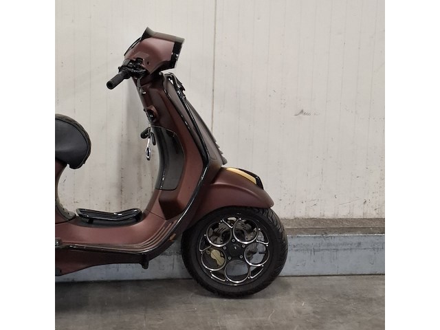 Bromscooter, vespa, primavera 4t - afbeelding 9 van  15