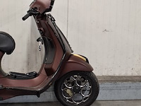 Bromscooter, vespa, primavera 4t - afbeelding 9 van  15