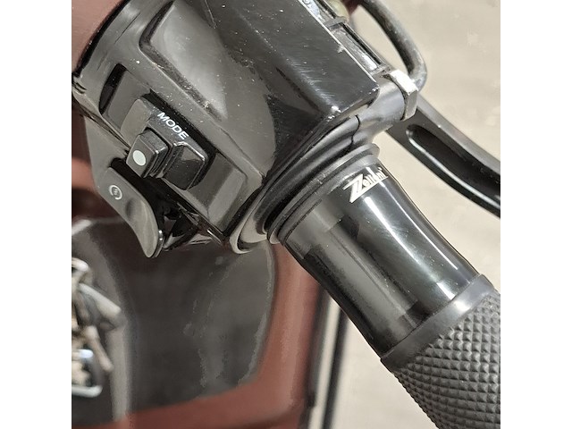 Bromscooter, vespa, primavera 4t - afbeelding 12 van  15