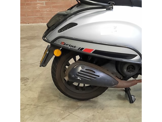 Bromscooter, vespa, sprint, 2015 - afbeelding 3 van  18