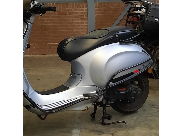 Bromscooter, vespa, sprint, 2015 - afbeelding 6 van  18
