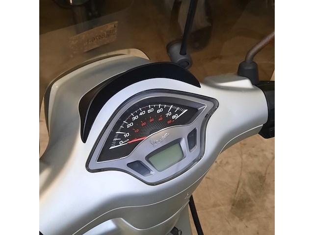 Bromscooter, vespa, sprint, 2015 - afbeelding 7 van  18