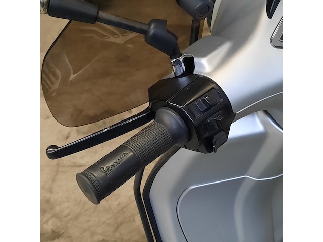Bromscooter, vespa, sprint, 2015 - afbeelding 9 van  18