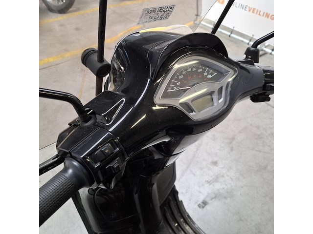 Bromscooter, vespa, sprint, 2017 - afbeelding 13 van  26