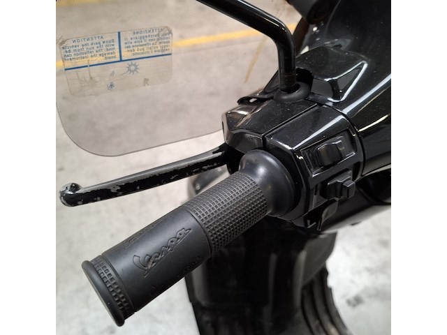 Bromscooter, vespa, sprint, 2017 - afbeelding 14 van  26