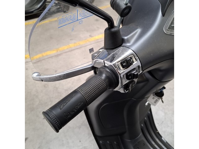 Bromscooter, vespa, sprint, 2024 - afbeelding 15 van  29