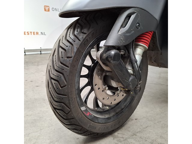 Bromscooter, vespa, sprint, 2024 - afbeelding 18 van  29