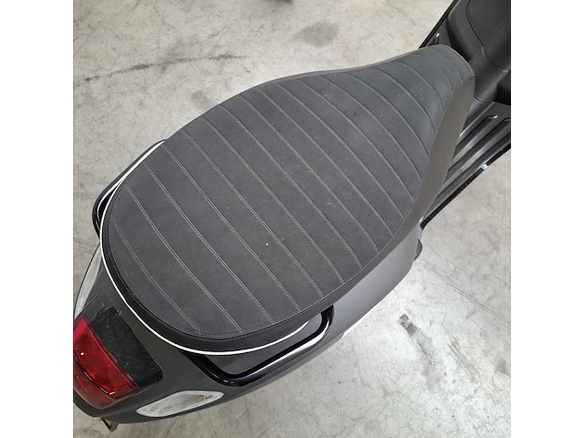 Bromscooter, vespa, sprint, 2024 - afbeelding 29 van  29