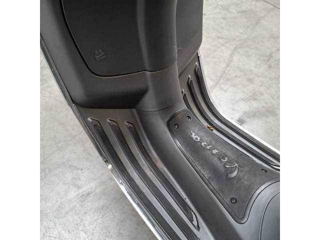 Bromscooter, vespa, sprint 4t, 2015 - afbeelding 19 van  33