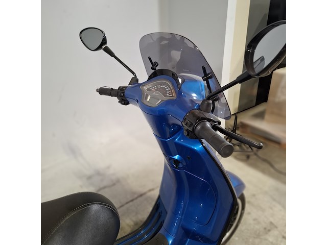 Bromscooter, vespa, sprint 4t, 2016 - afbeelding 8 van  20