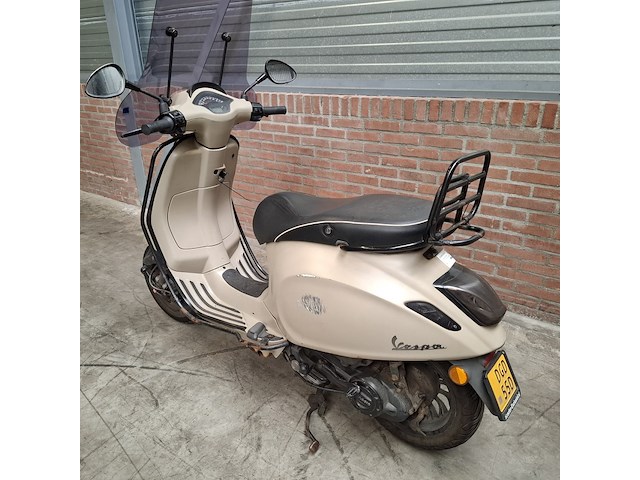 Bromscooter, vespa, sprint 4t, 2017 - afbeelding 15 van  40