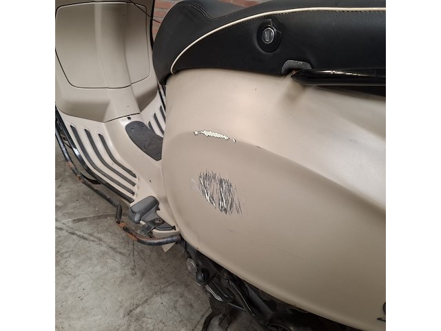 Bromscooter, vespa, sprint 4t, 2017 - afbeelding 16 van  40