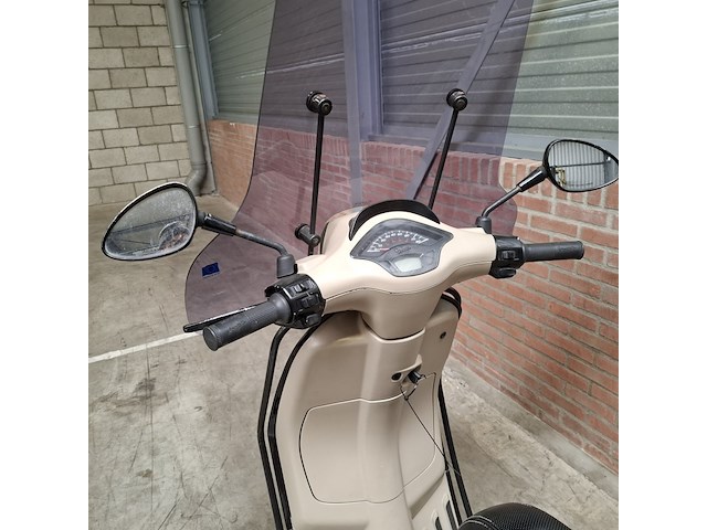 Bromscooter, vespa, sprint 4t, 2017 - afbeelding 21 van  40