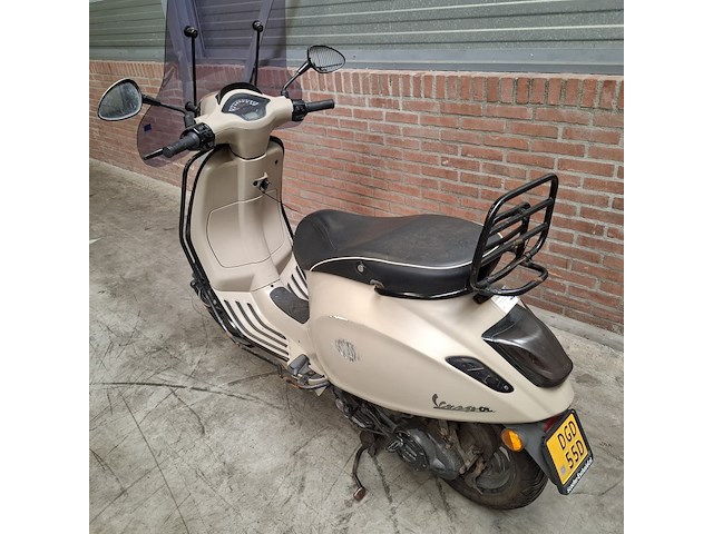 Bromscooter, vespa, sprint 4t, 2017 - afbeelding 35 van  40