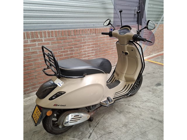 Bromscooter, vespa, sprint 4t, 2017 - afbeelding 34 van  40