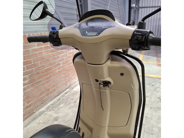 Bromscooter, vespa, sprint 4t, 2017 - afbeelding 40 van  40