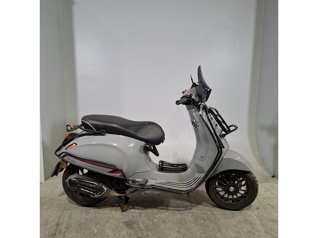 Bromscooter, vespa, sprint 4t, 2017 - afbeelding 1 van  17